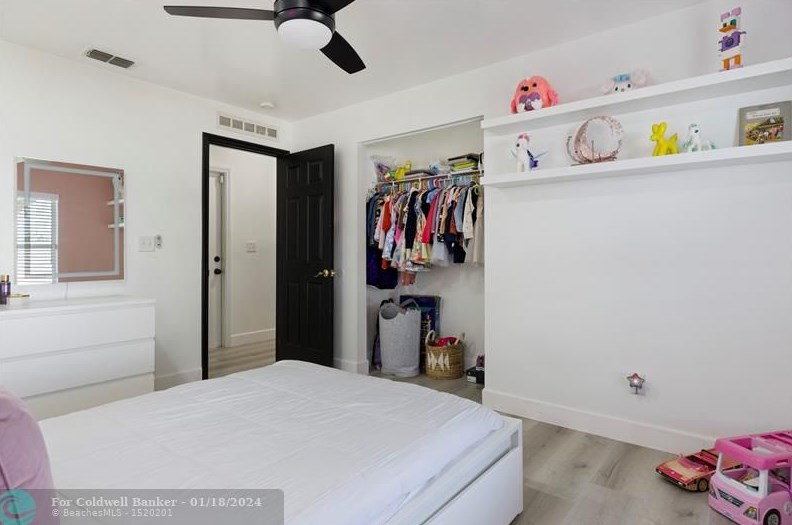 2062 Larchmont Ln, Fort Pierce FL  34984-4337 exterior