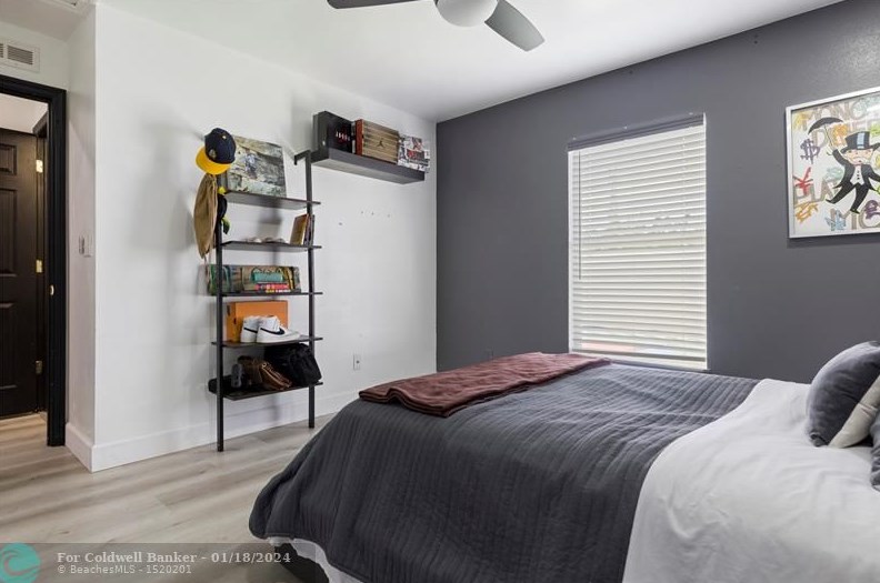 2062 Larchmont Ln, Fort Pierce FL  34984-4337 exterior