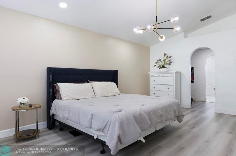 2062 Larchmont Ln, Fort Pierce FL  34984-4337 exterior