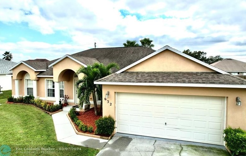 632 Sw Jacoby Ave - R, Fort Pierce, FL 34953