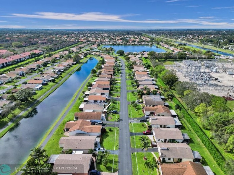 5094 Mirror Lakes Blvd, Boynton Beach FL  33472-1214 exterior