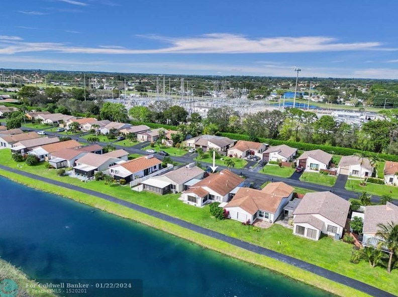 5094 Mirror Lakes Blvd, Boynton Beach FL  33472-1214 exterior