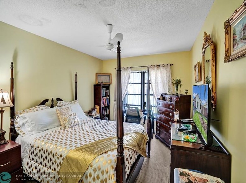 5094 Mirror Lakes Blvd, Boynton Beach FL  33472-1214 exterior