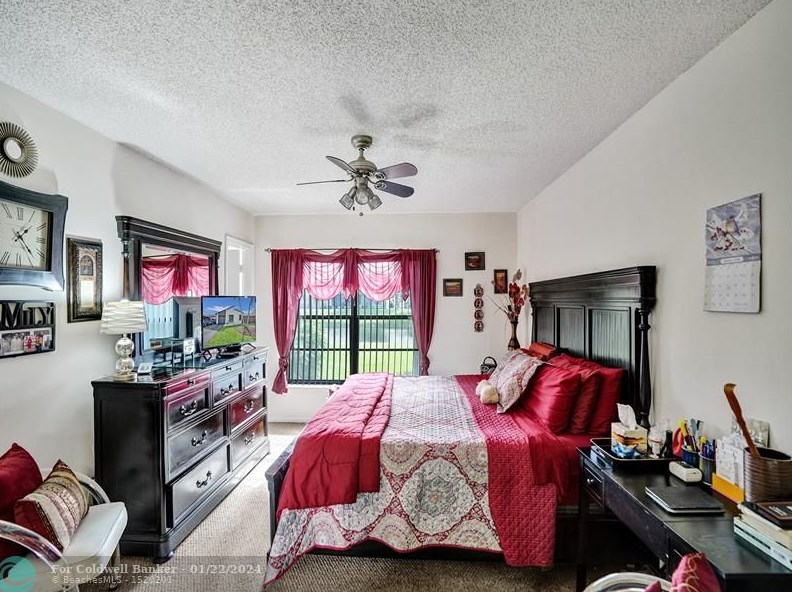 5094 Mirror Lakes Blvd, Boynton Beach FL  33472-1214 exterior