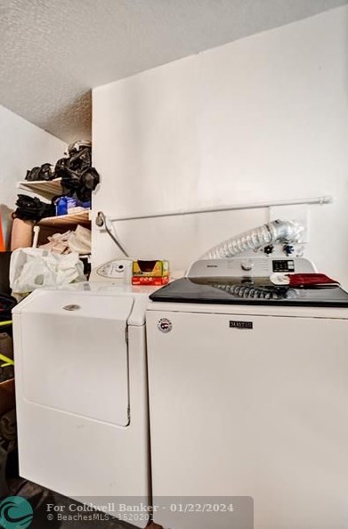 5094 Mirror Lakes Blvd, Boynton Beach FL  33472-1214 exterior