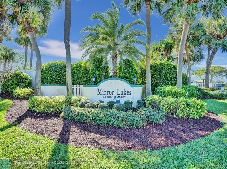5094 Mirror Lakes Blvd, Boynton Beach FL  33472-1214 exterior