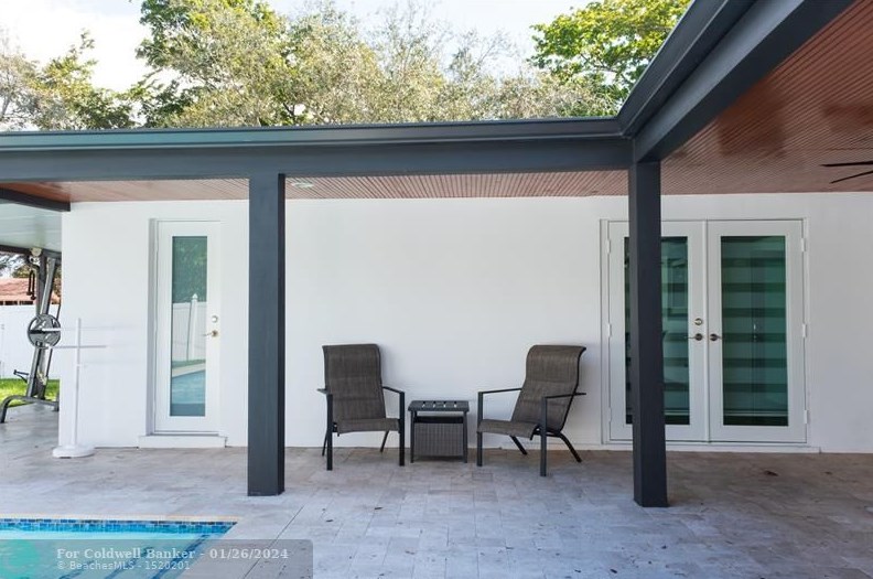 495 142nd St, Miami FL  33161-3130 exterior