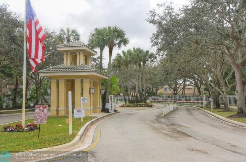 6389 Willoughby Cir, Lake Worth, FL 33463-9304