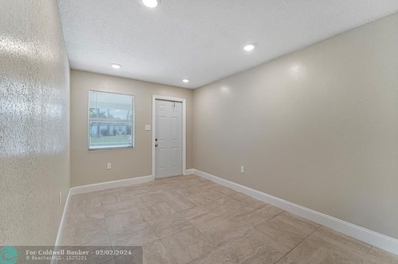 2202 Avenue, Fort Pierce FL  34950-2082 exterior