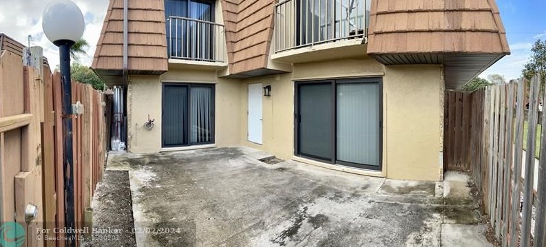 1440 Lawnwood Cir, Fort Pierce FL  34950-6914 exterior