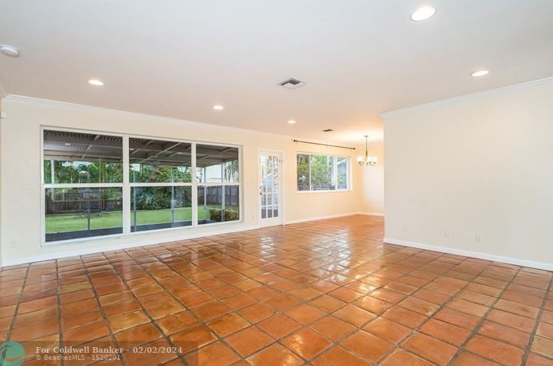 1322 Taylor St, Hollywood FL  33019-1041 exterior