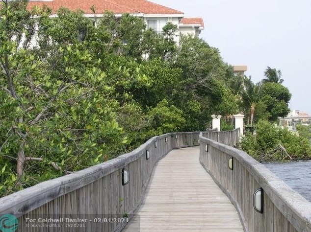 4114 Tuscany Way, Boynton Beach FL  33435-7814 exterior