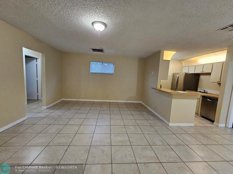 15 Crossings Cir, Boynton Beach, FL 33435-1402