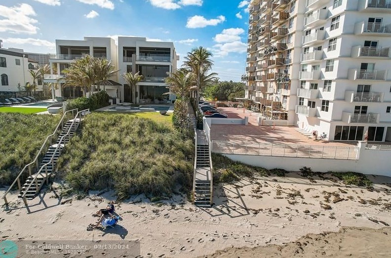 1118 Russell Dr, Boca Raton FL 33487-4222 exterior