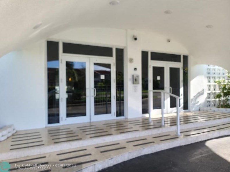 2100 Sans Souci Blvd, Miami FL 33181-3016 exterior