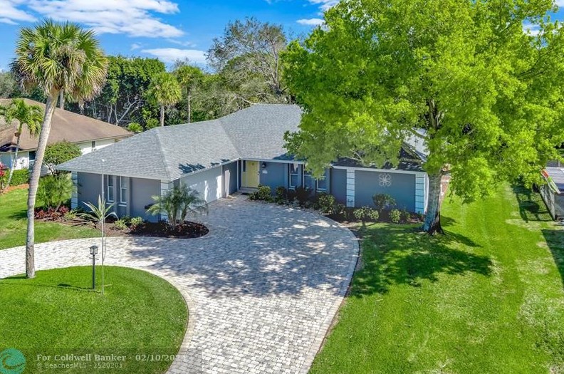 610 39th Ct, Vero Beach, FL 32968-4011