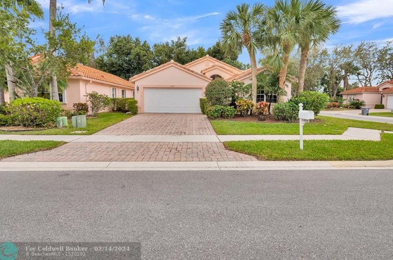5364 Wycombe Ave, Boynton Beach, FL 33437-1646