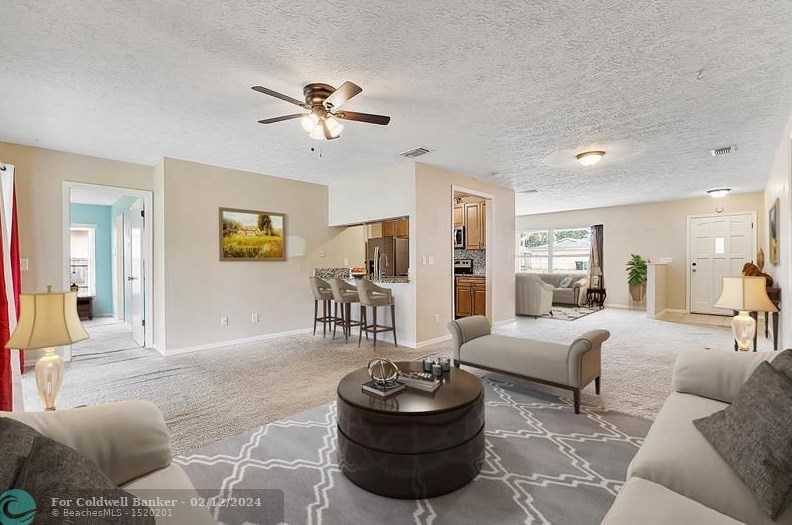 2158 Carnation Rd, Fort Pierce FL  34952-4925 exterior