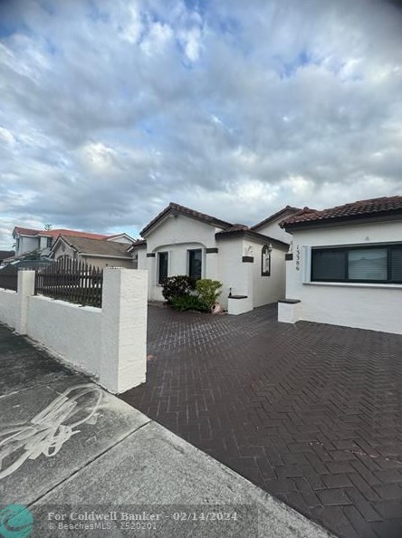13386 8th Ln, Miami, FL 33182-2203