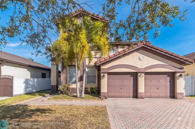 8851 Nw 181st St, Hialeah, FL 33018