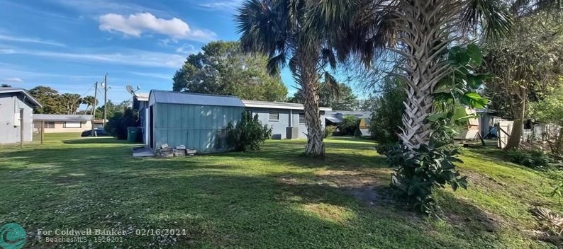308 8 Dr, Okeechobee FL 34974-4543 exterior