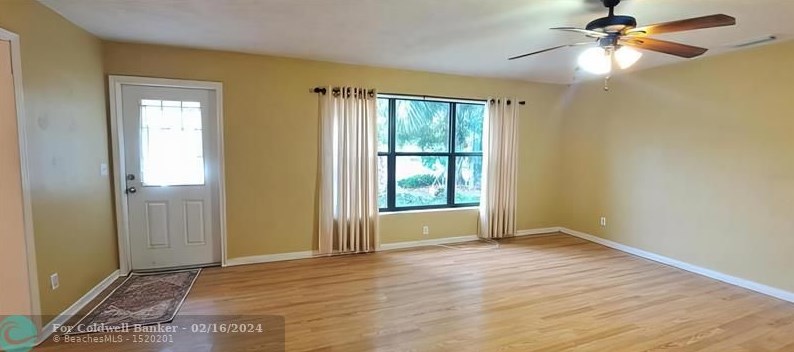 308 8 Dr, Okeechobee FL 34974-4543 exterior