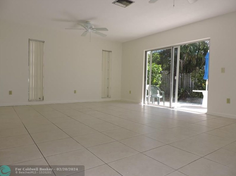 316 4th Ter, Dania Beach FL  33004-4715 exterior