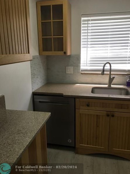 3212 7th Pl, Pompano Beach, FL 33062-4512