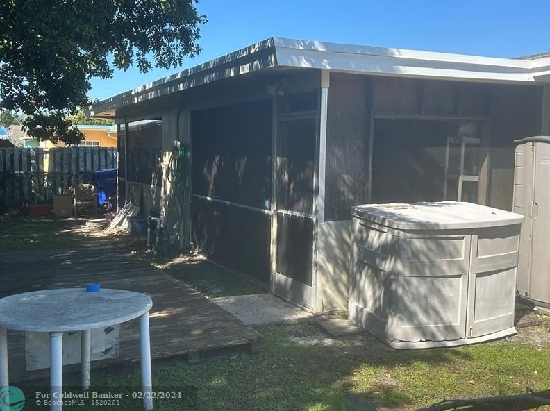 5814 Cleveland St, Hollywood, FL 33021-5147