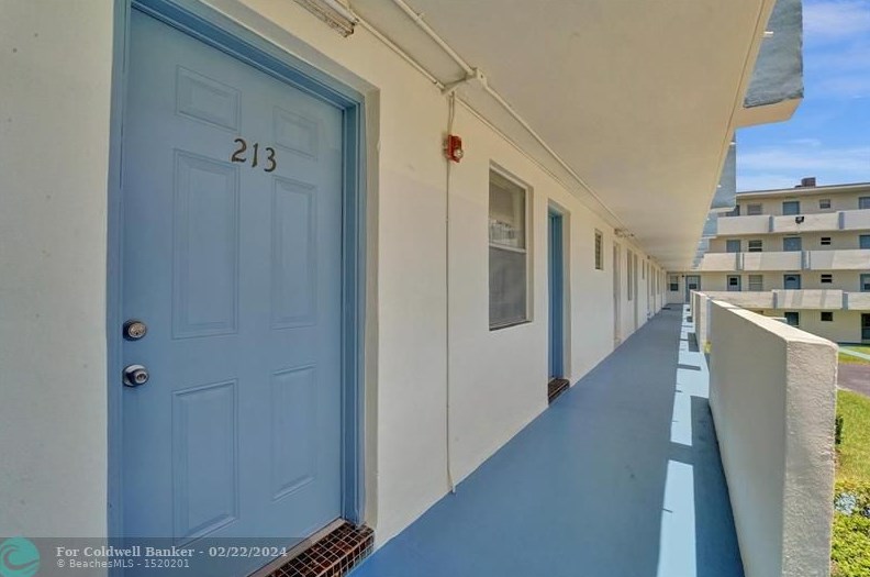 1701 191 St, Miami FL  33056-3338 exterior