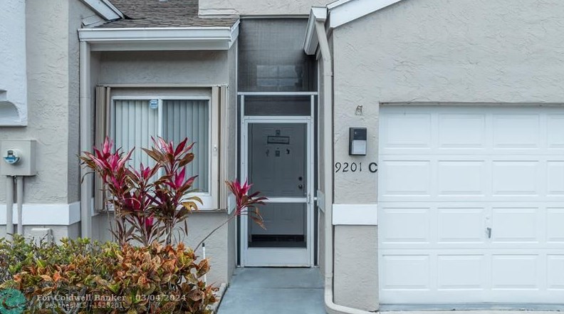 9201 Vineland Ct, Boca Raton FL 33496-4212 exterior