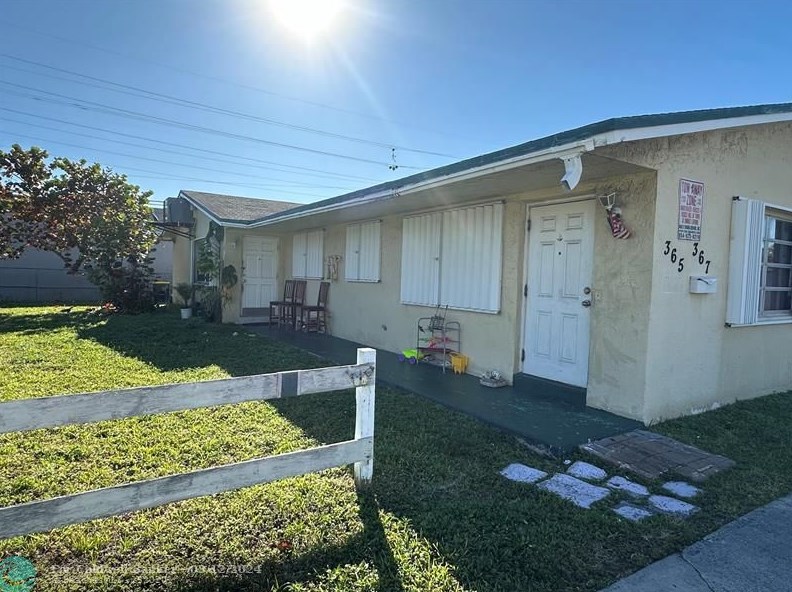367 Phippen Waiters Rd, Dania Beach FL  33004-4911 exterior