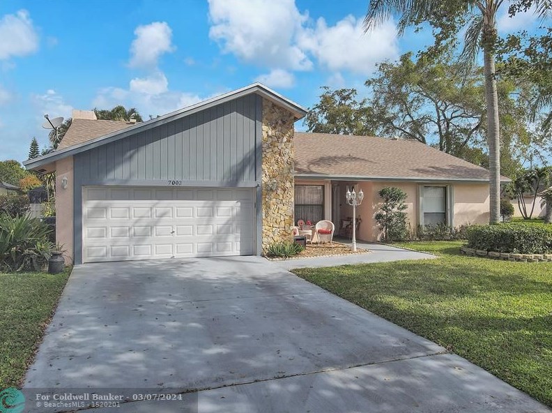 7003 40th Pl, Pompano Beach, FL 33065-2223