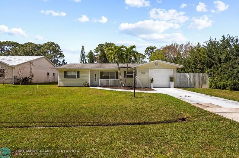 552 Avens St, Fort Pierce, FL 34983-8657