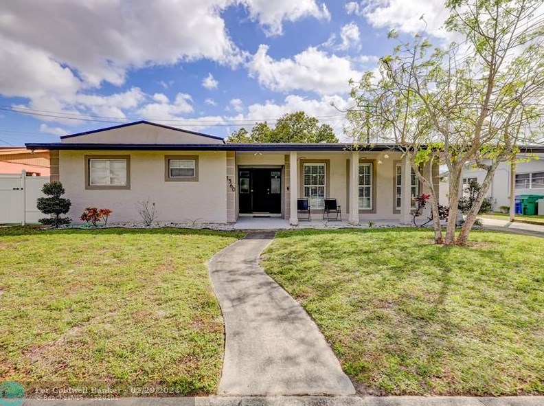 1360 175th St, Miami, FL 33162-1355