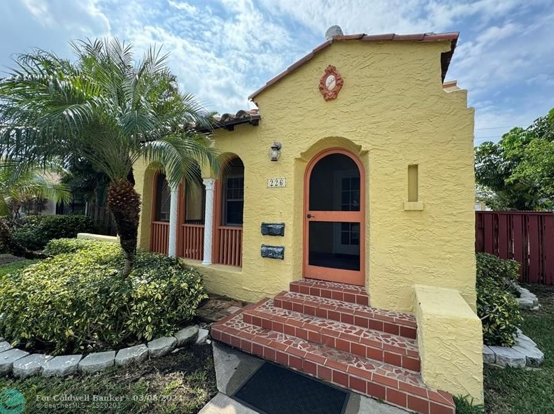 226 7th St, Delray Beach FL  33483-3924 exterior