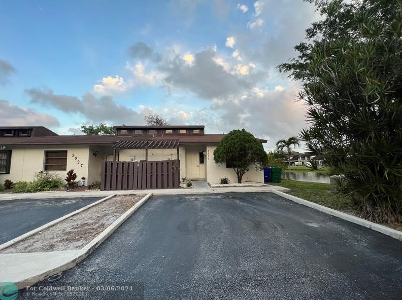 3831 Sw 69th Ave, Hollywood, FL 33023