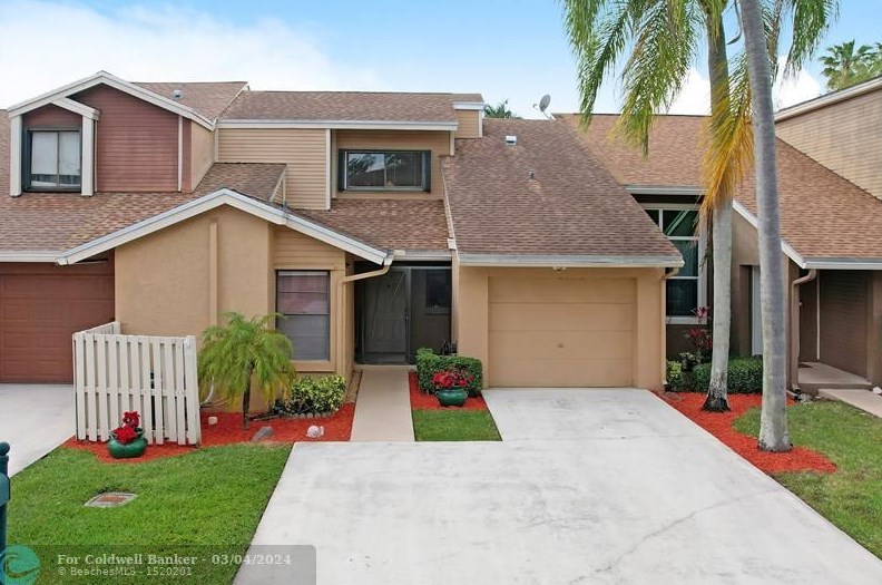 22423 Thousand Pines Ln, Boca Raton, FL 33428-3803