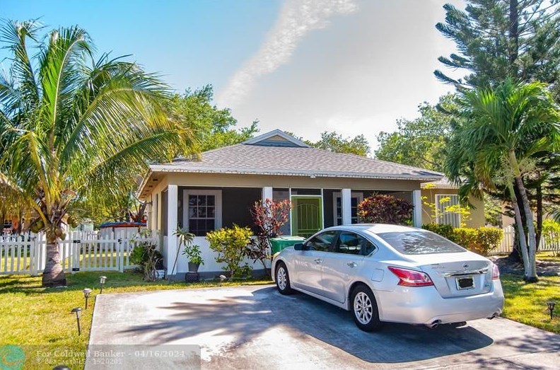 2116 69th St, Miami, FL 33147-6908