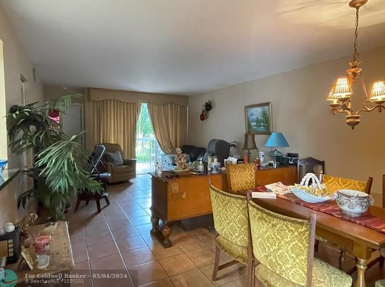 4857 97th Ct, Miami, FL 33178-1981