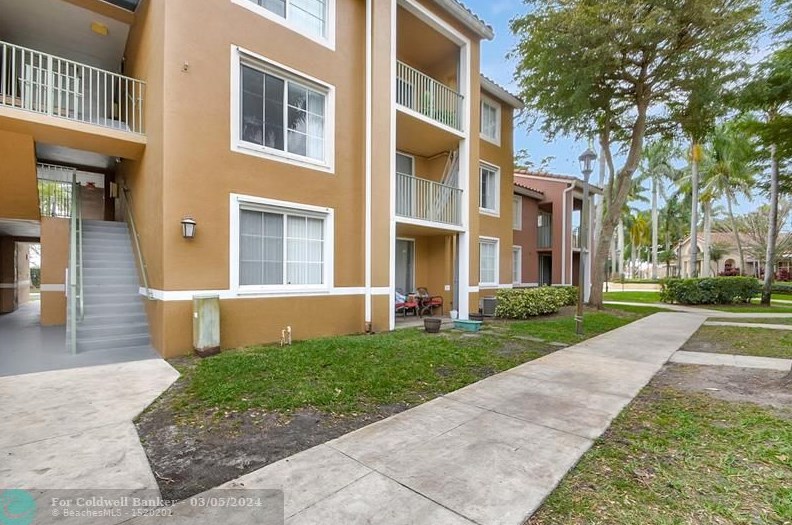 7808 Sonoma Springs Cir #204, Lake Worth, FL 33463