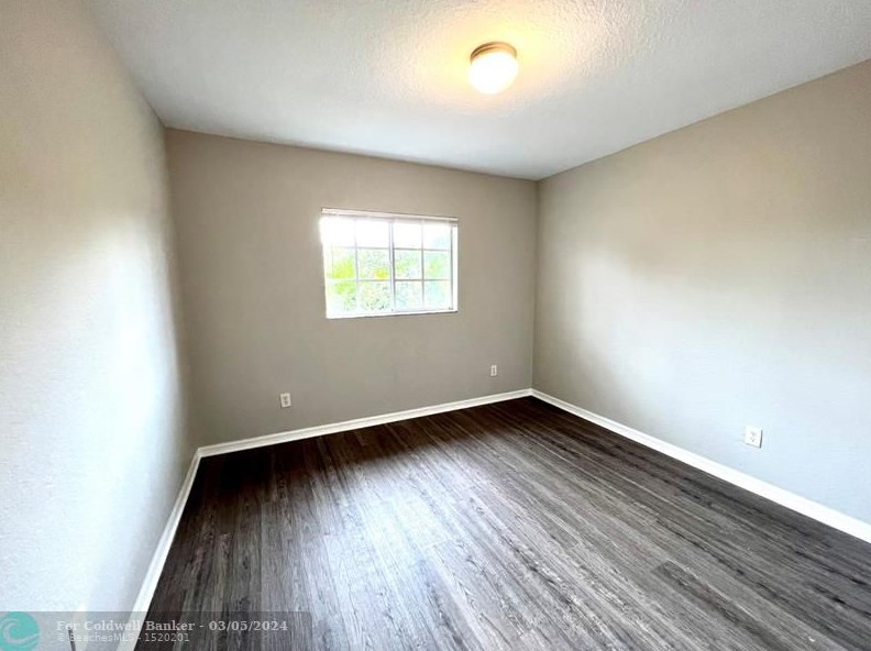 4629 24th St, Lehigh Acres, FL 33973