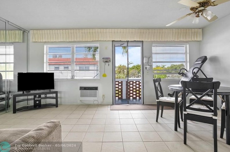 22 Se 3rd Terrace #15, Dania Beach, FL 33004