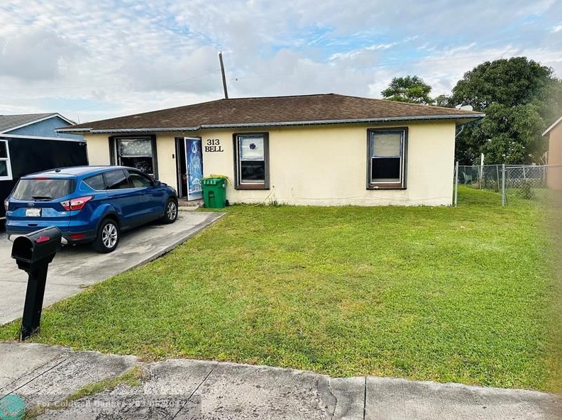 313 W 5th Terrace, Pahokee, FL 33476