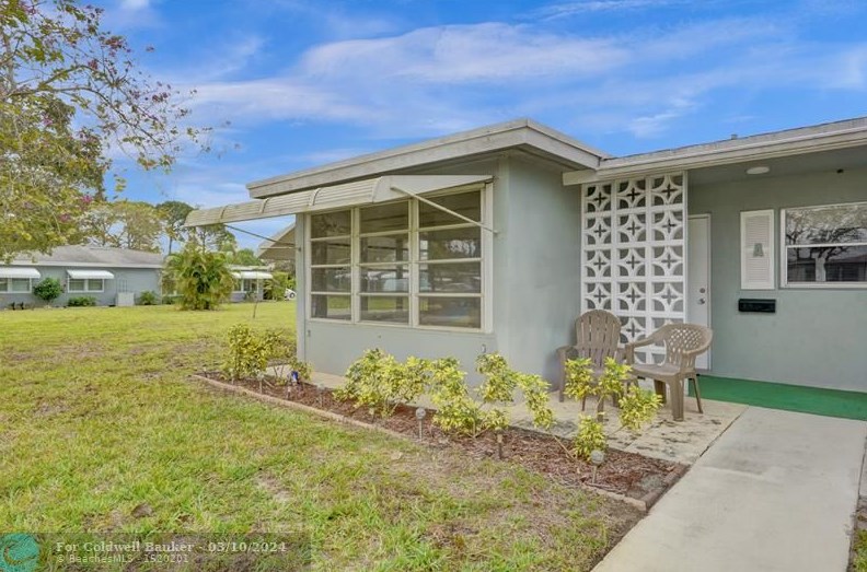 775 North Dr #a, Delray Beach, FL 33445