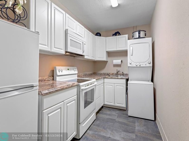 745 18th Pl, Vero Beach FL  32962-7006 exterior