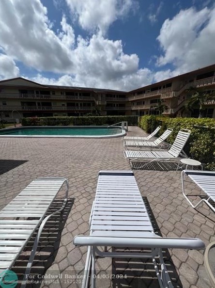 5300 Washington St, Hollywood FL  33021-7750 exterior