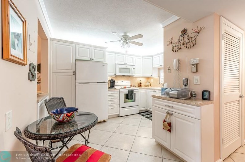 8921 Hollybrook Blvd, Hollywood, FL 33025-1357