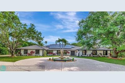 10300  Prestwick Rd, Boynton Beach, FL 33436 - Photo 1