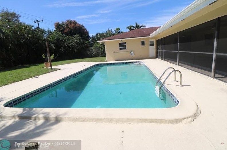 3926 Lowson Blvd, Delray Beach, FL 33445-5651